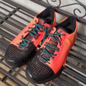 Under Armour Charged size 12